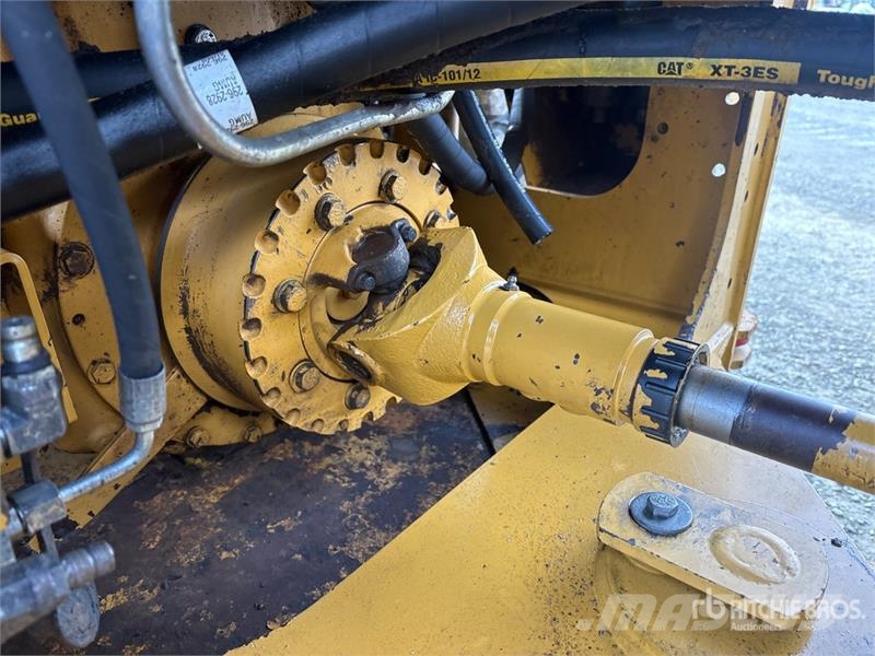 CAT 930H Wheel Loader Kolesni nakladalci