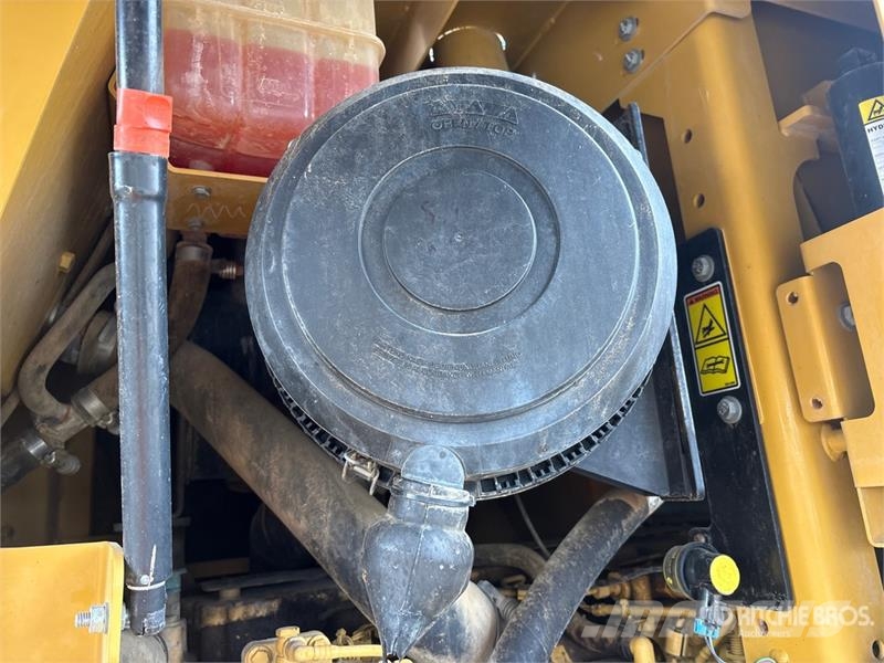 CAT 930H Wheel Loader Kolesni nakladalci