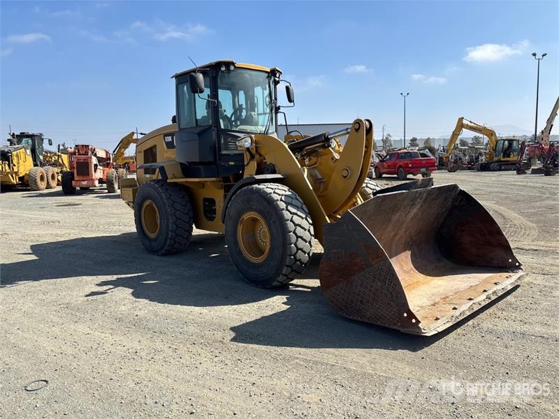 CAT 930K Kolesni nakladalci