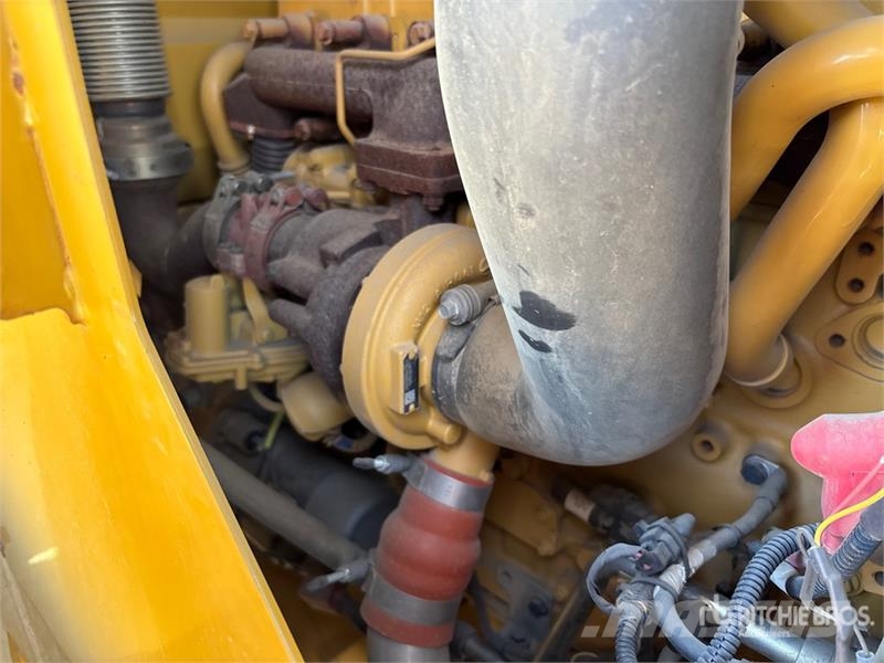CAT 930K Kolesni nakladalci