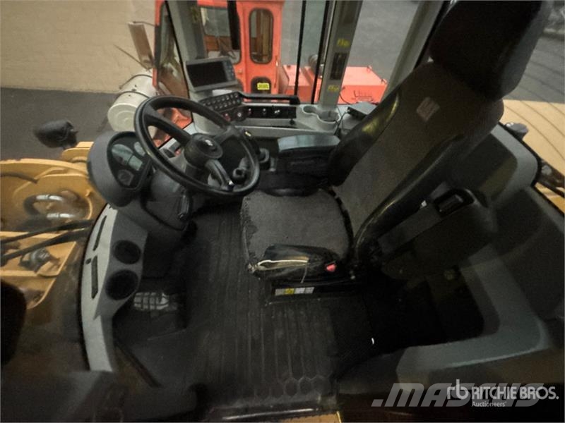 CAT 930K Iekrāvēji uz riteņiem