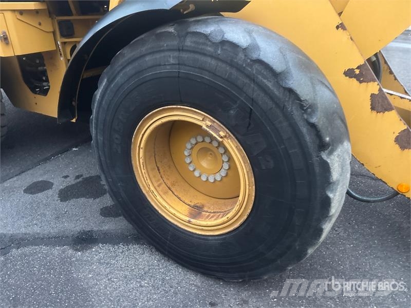 CAT 930K Iekrāvēji uz riteņiem