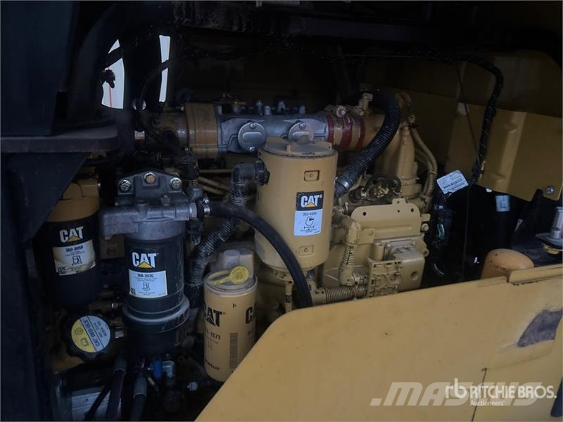 CAT 930K Iekrāvēji uz riteņiem