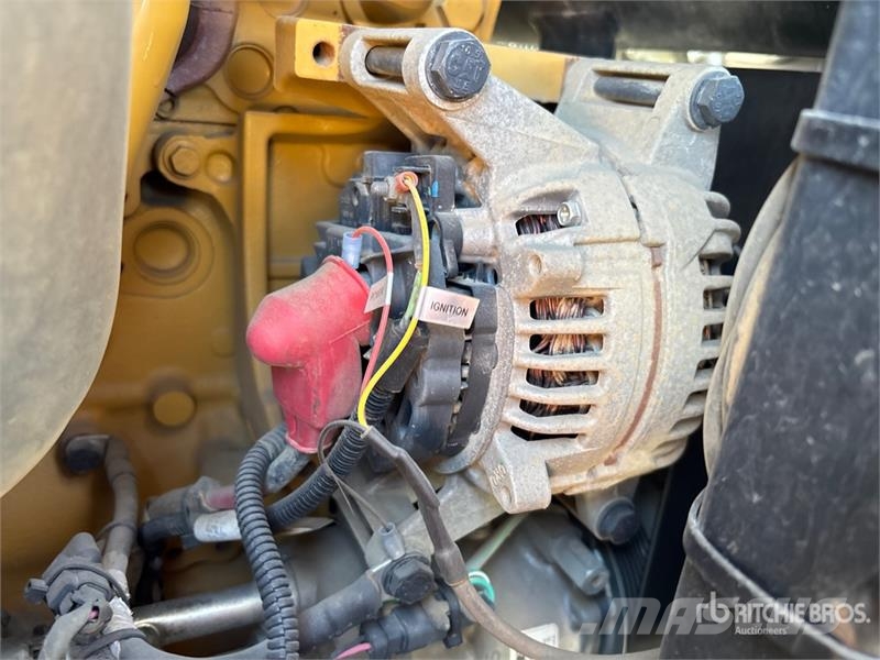 CAT 930K Kolesni nakladalci