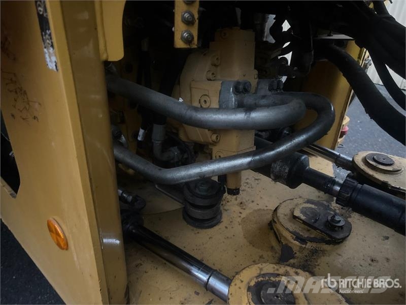 CAT 930K Iekrāvēji uz riteņiem