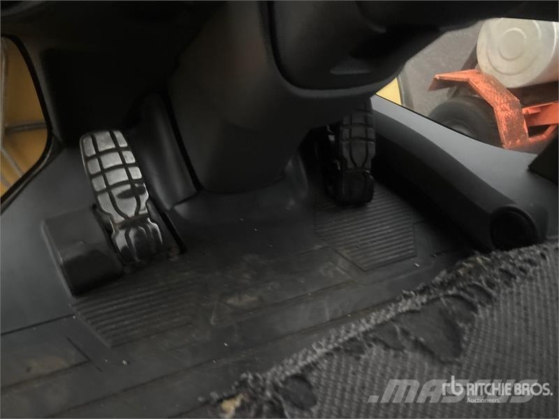 CAT 930K Iekrāvēji uz riteņiem
