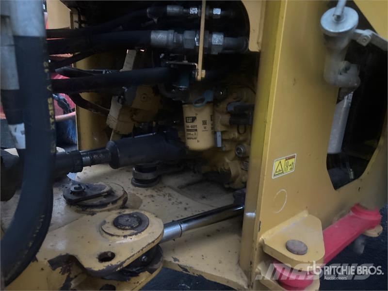 CAT 930K Iekrāvēji uz riteņiem