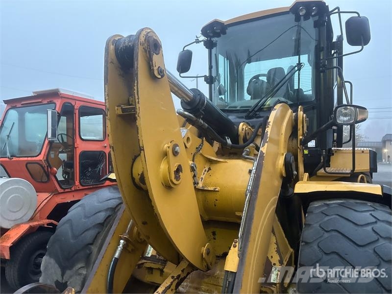 CAT 930K Iekrāvēji uz riteņiem