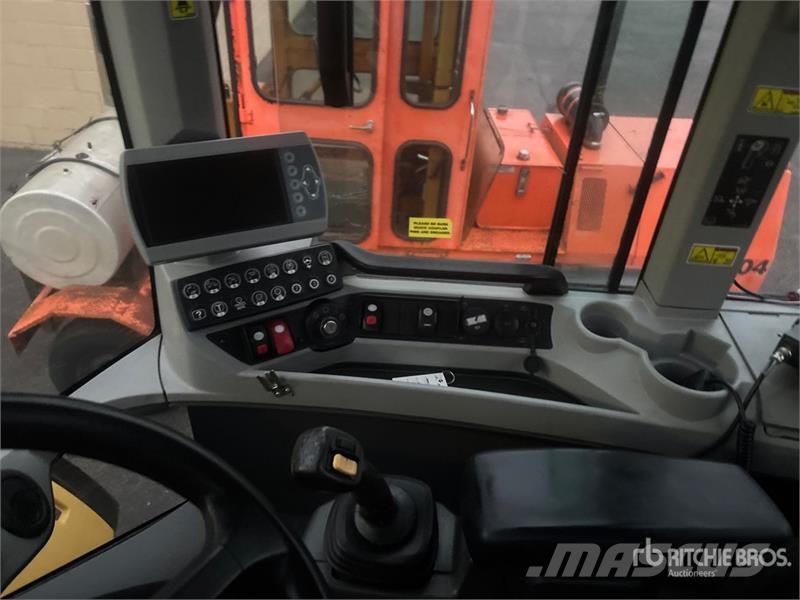 CAT 930K Iekrāvēji uz riteņiem