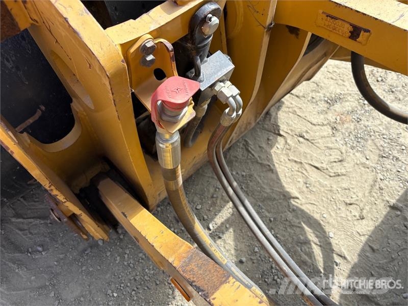 CAT 930K Kolesni nakladalci