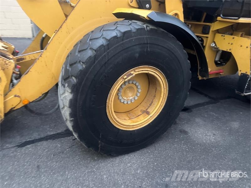 CAT 930K Iekrāvēji uz riteņiem