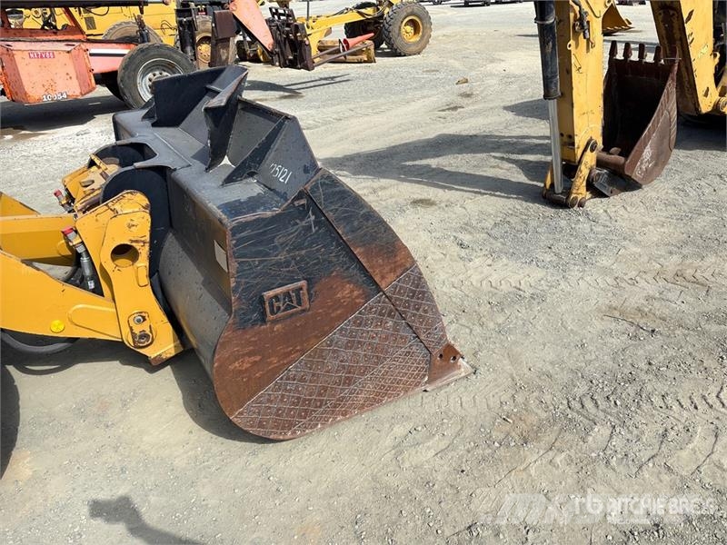 CAT 930K Kolesni nakladalci