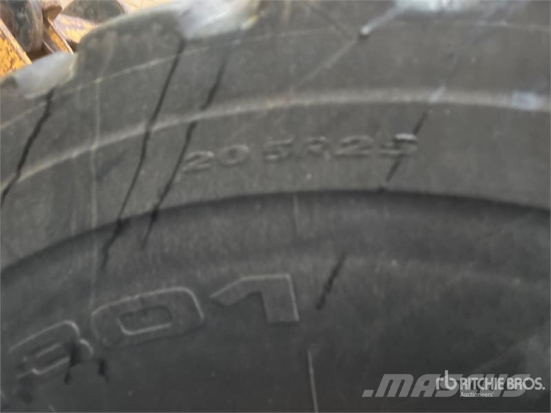 CAT 930K Iekrāvēji uz riteņiem
