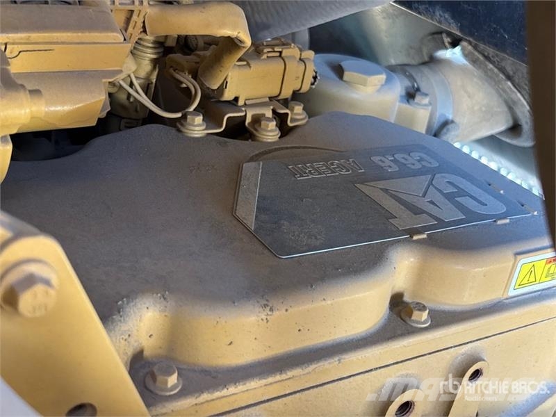 CAT 930K Kolesni nakladalci