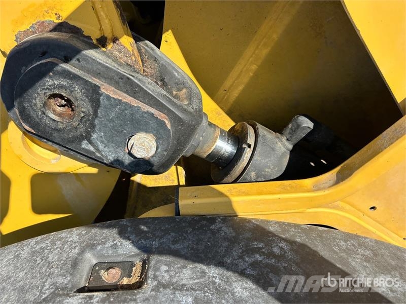 CAT 938K Kolové nakladače