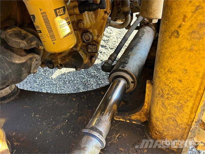 CAT 938K Kolové nakladače