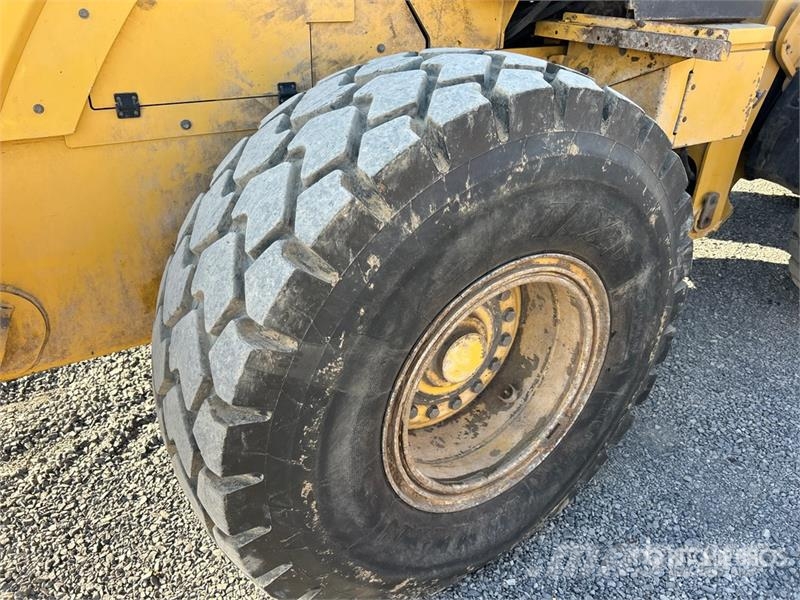 CAT 938K Kolové nakladače