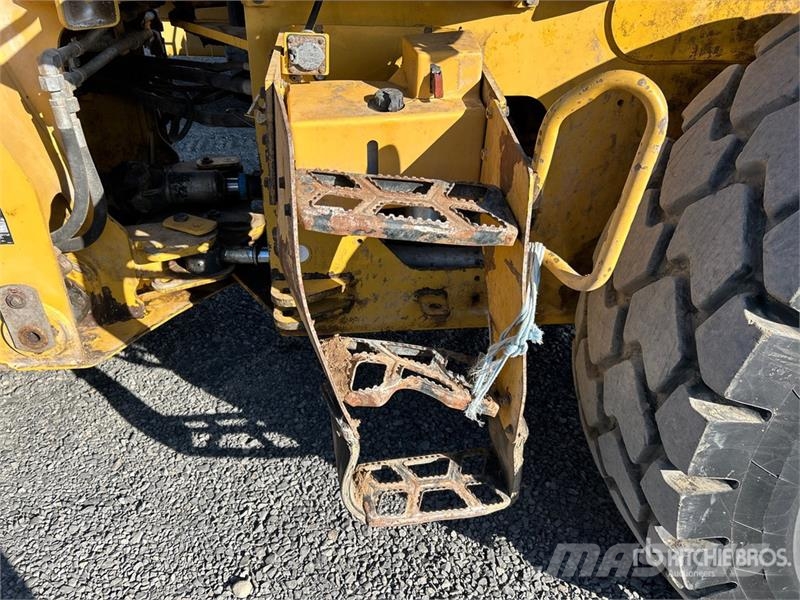 CAT 938K Kolové nakladače
