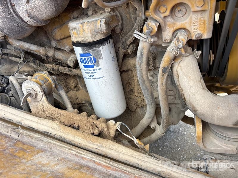 CAT 950 لوادر بعجل