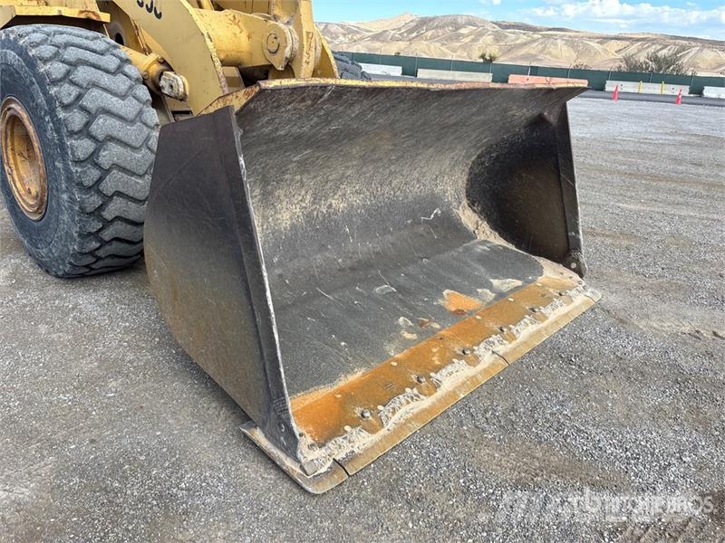 CAT 950 لوادر بعجل