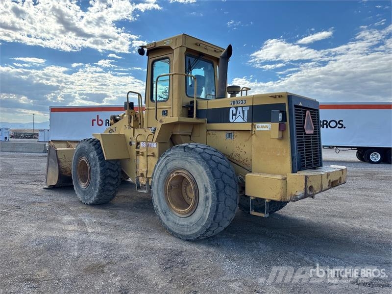 CAT 950 لوادر بعجل