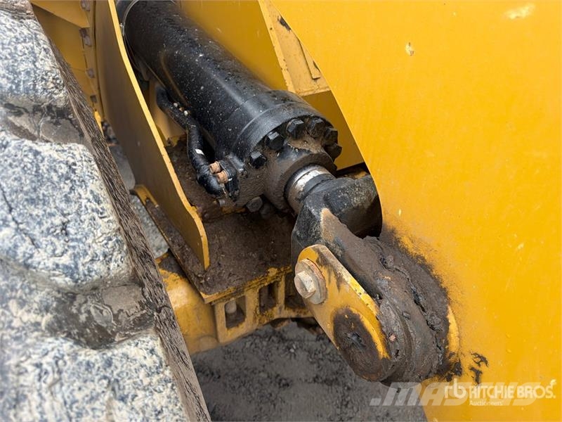 CAT 950 GC Wheel Loader Kolesni nakladalci