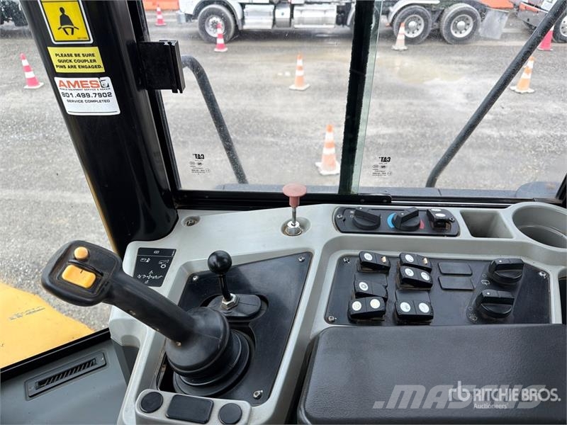 CAT 950 GC Wheel Loader Kolesni nakladalci