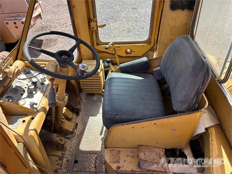 CAT 950 Wheel Loader Gumikerekes homlokrakodók