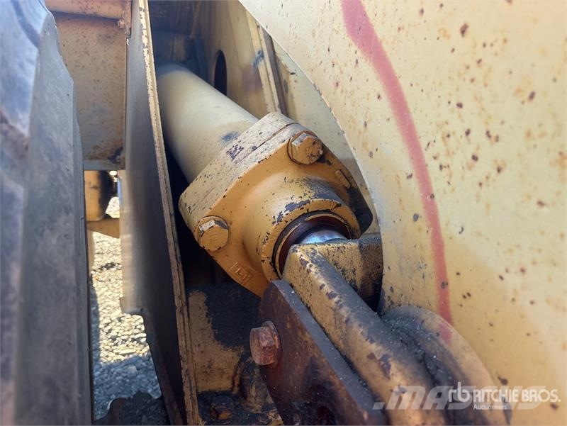 CAT 950E Rataslaadurid