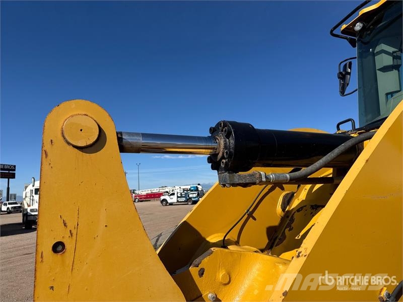 CAT 950M Wheel Loader Kolesni nakladalci