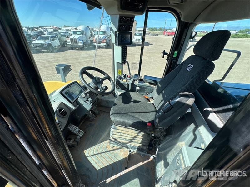 CAT 950M Wheel Loader Kolesni nakladalci