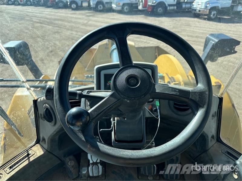 CAT 950M Wheel Loader Kolesni nakladalci