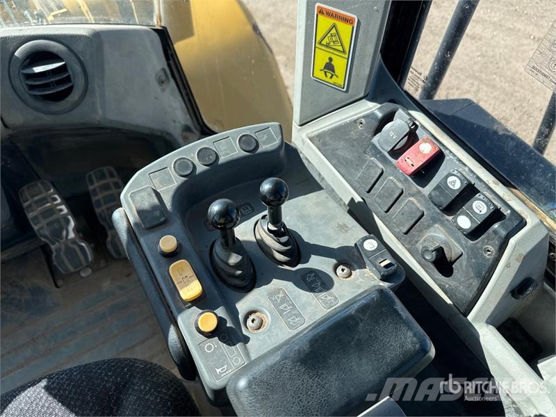 CAT 950M Wheel Loader Kolesni nakladalci