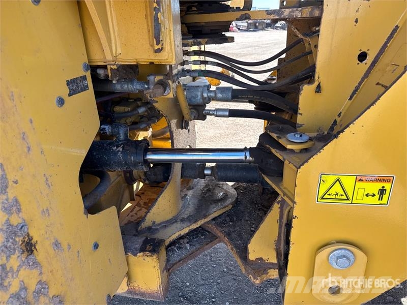 CAT 950M Wheel Loader Kolesni nakladalci