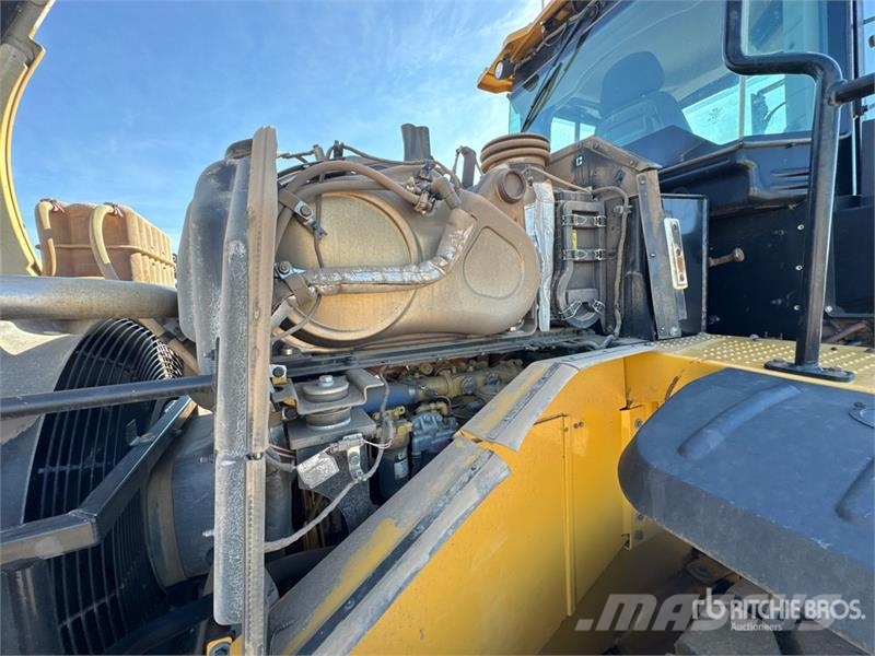 CAT 950M Wheel Loader Kolesni nakladalci