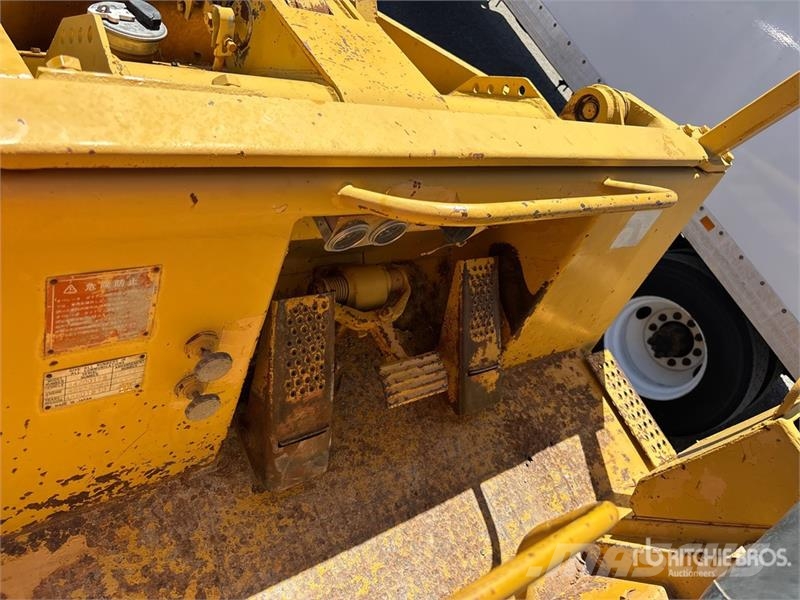 CAT 953 Nakladalci goseničarji