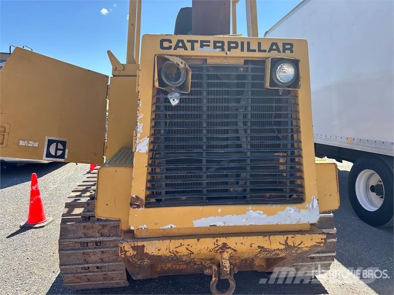 CAT 953 Nakladalci goseničarji