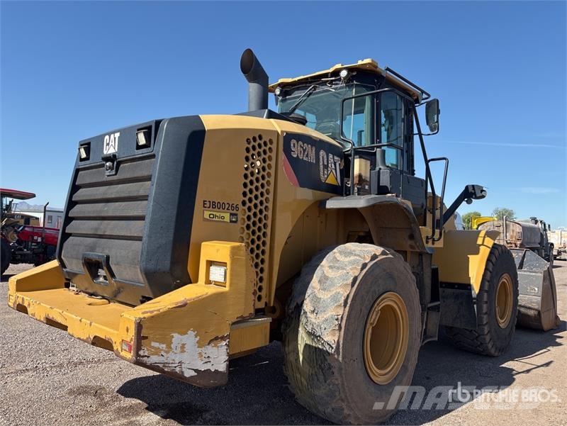 CAT 962M لوادر بعجل