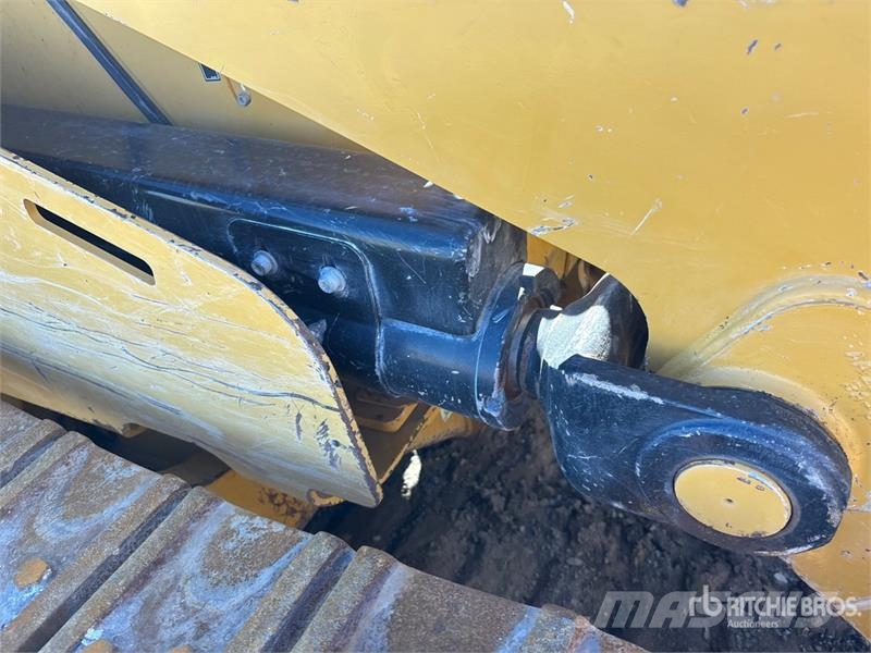 CAT 963 Pásové nakladače