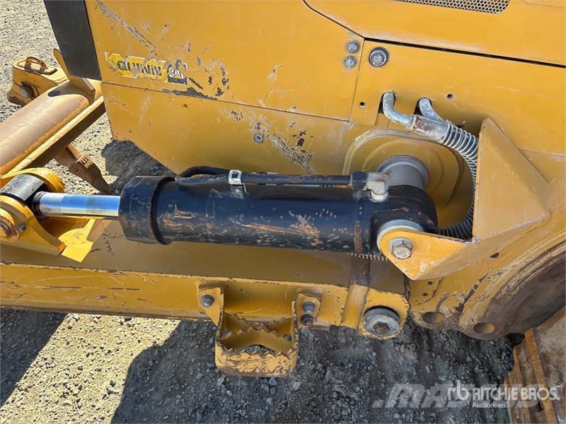 CAT 963 Pásové nakladače