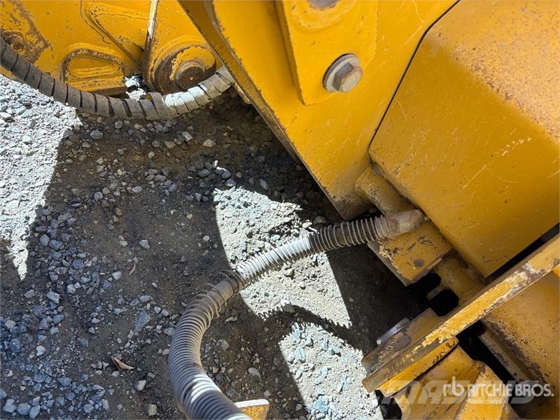 CAT 963 Pásové nakladače