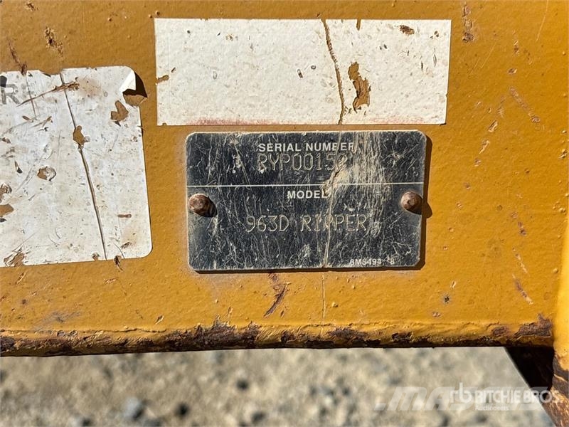 CAT 963 Pásové nakladače