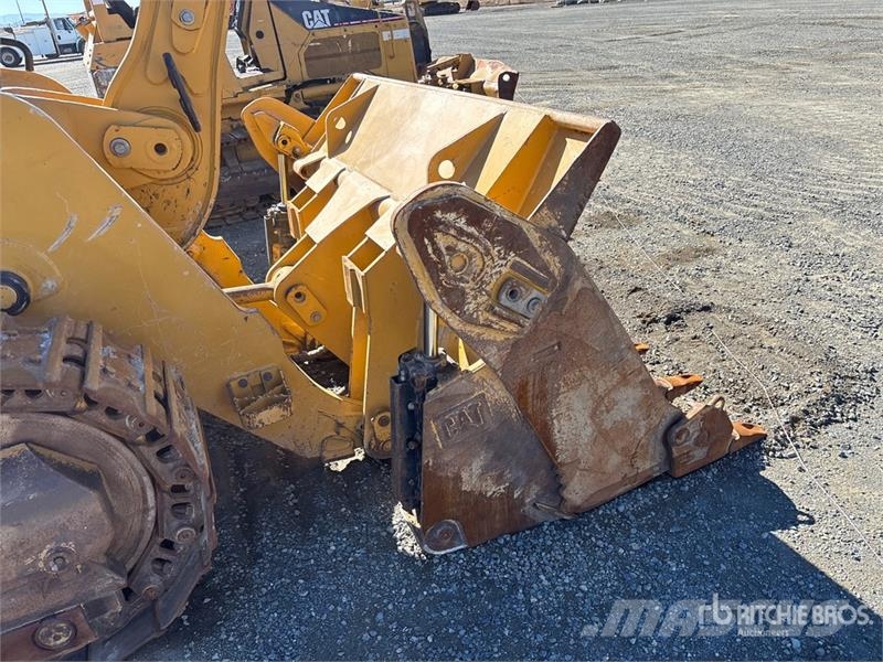CAT 963 Pásové nakladače