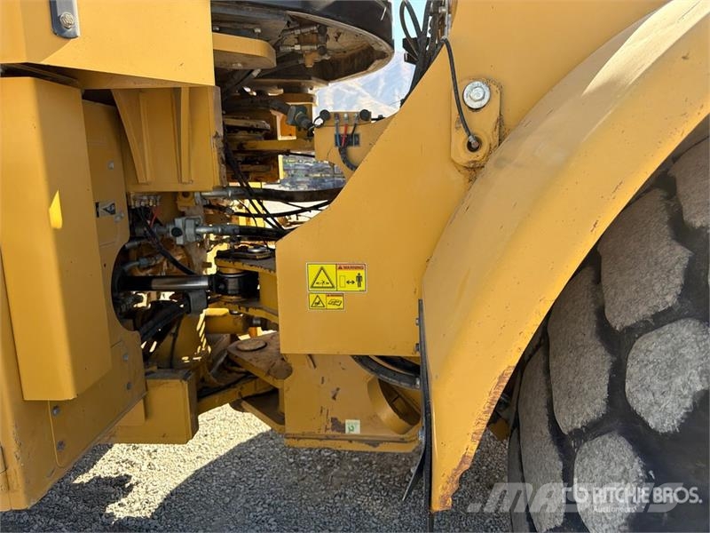 CAT 966K Wheel Loader  휠로우더