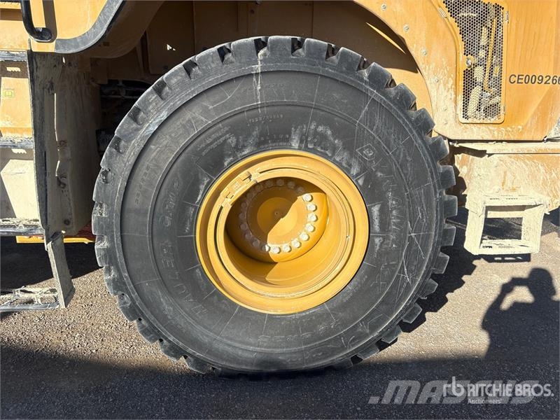 CAT 966M Wheel Loader Фронтальные погрузчики