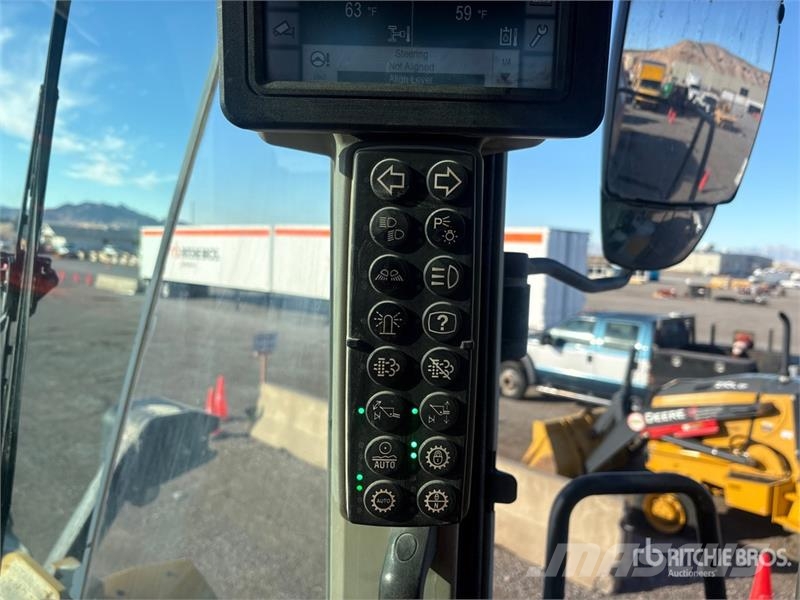 CAT 966M Wheel Loader Фронтальные погрузчики