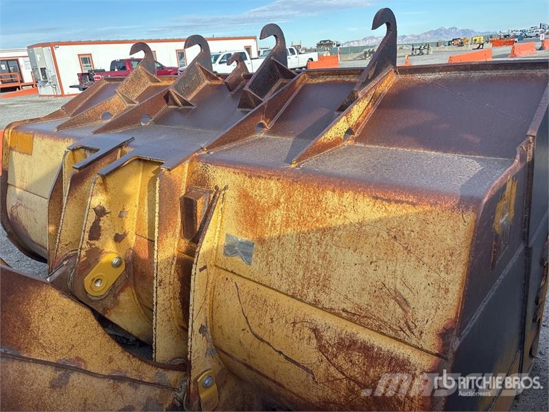 CAT 972G Kolesni nakladalci