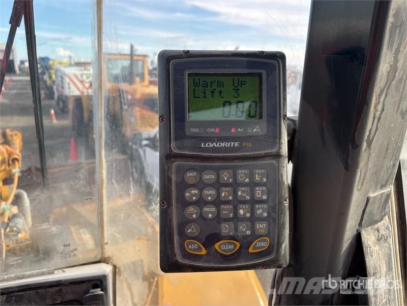 CAT 972G Kolesni nakladalci