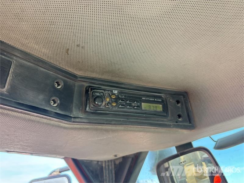CAT 972G Kolesni nakladalci