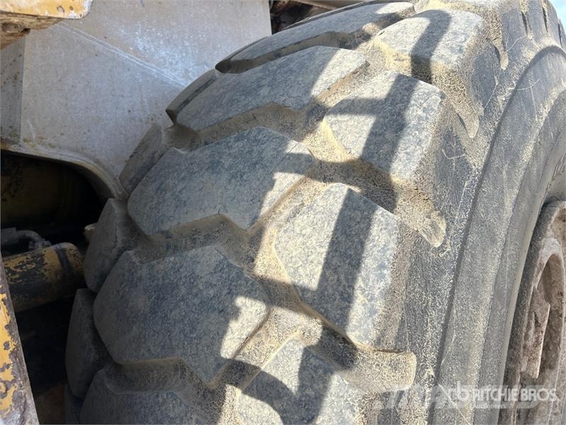 CAT 980C Naudoti ratiniai krautuvai